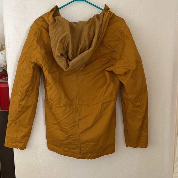 Make an OFFER! WOMENS size L YELLOW JACKET - Picture 6 of 8